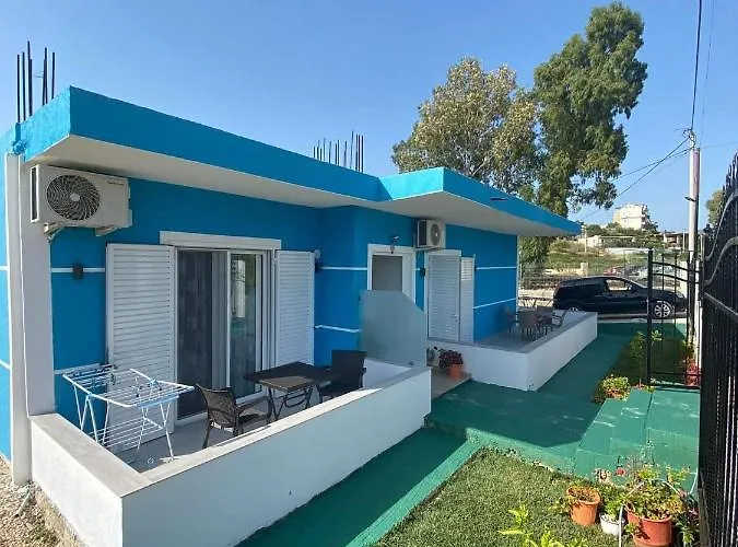 Elton Tafa Guesthouse